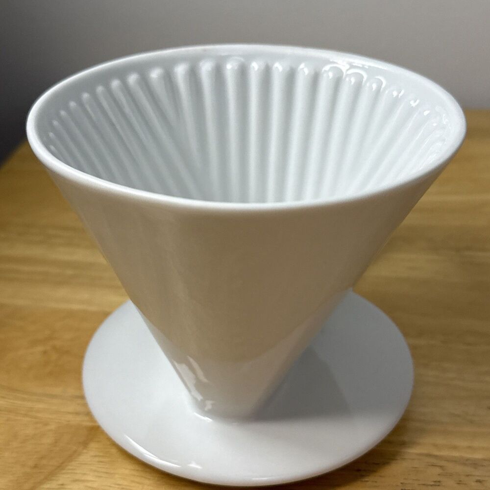 Starbucks White Ceramic Pour Over Coffee Maker Glossy Easy to Clean Single Cup - Picture 3 of 7